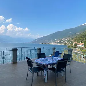 apartment-with-big-terrace-and-direct-access-to-the-beach.it-lombardy.com/